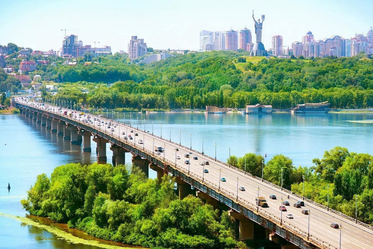 Автомобільний рух у Києві